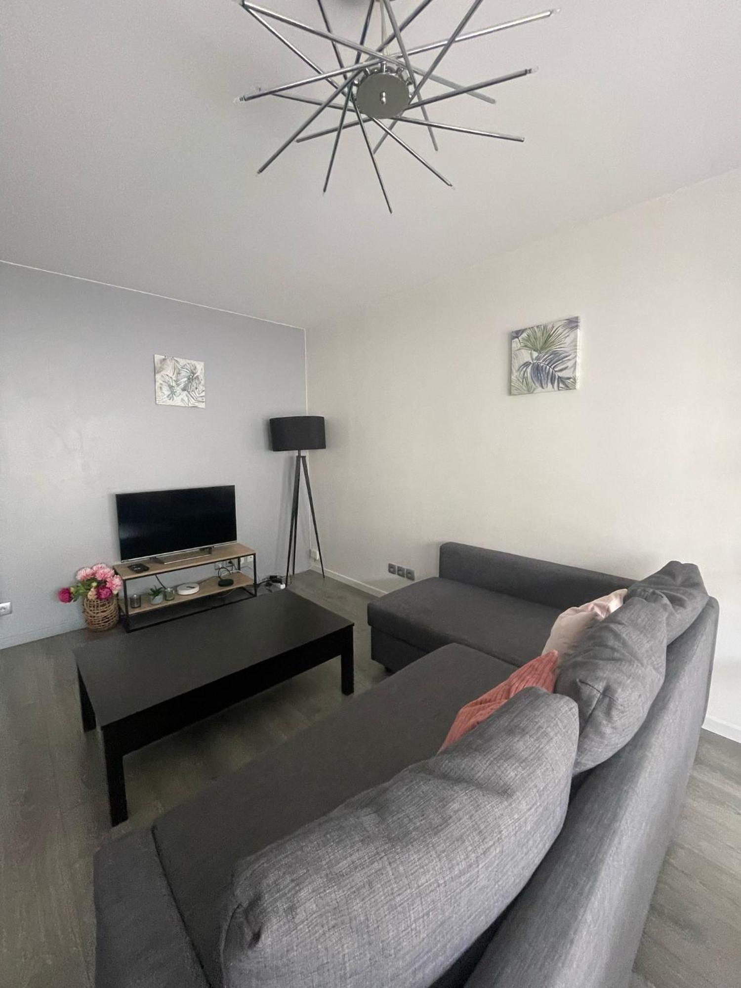 City & Cosy, Lyon Charcot- Wifi - Lave Linge - Balcon - Parking Dış mekan fotoğraf